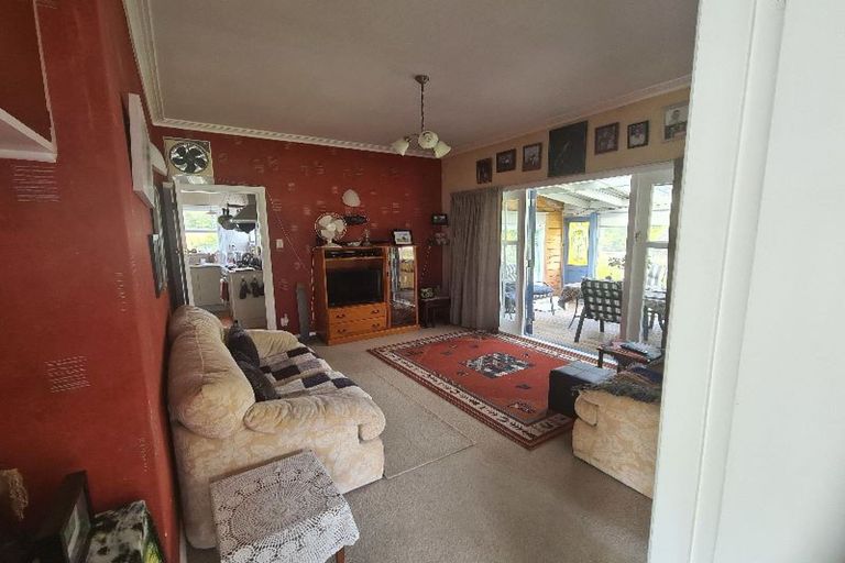 Photo of property in 347 Waitohu Valley Road, Otaki, 5583