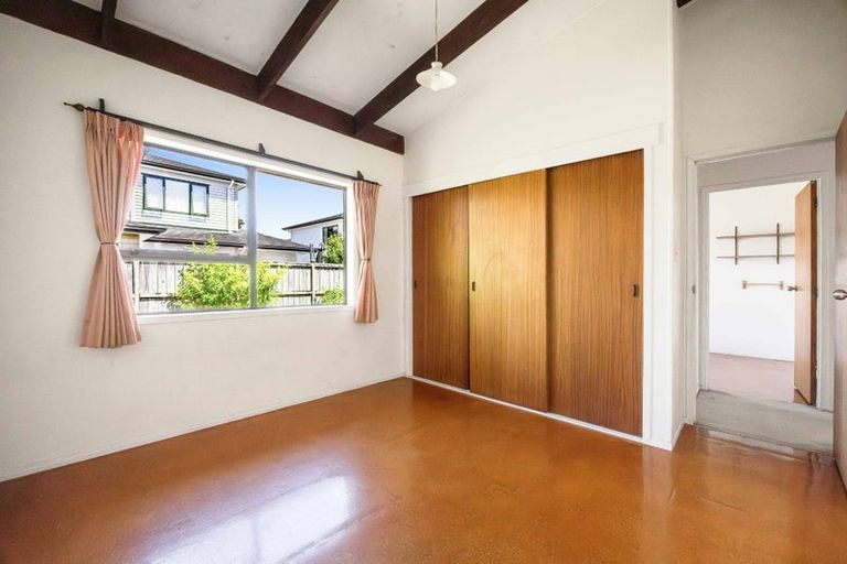 Photo of property in 25 Nui Mana Place, Te Atatu South, Auckland, 0610