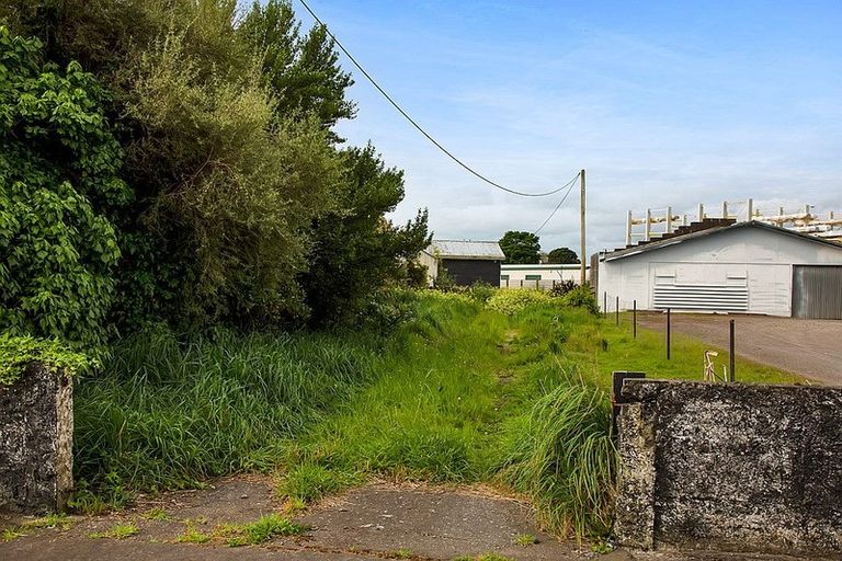 Photo of property in 9b Mawhitiwhiti Road, Normanby, Hawera, 4614