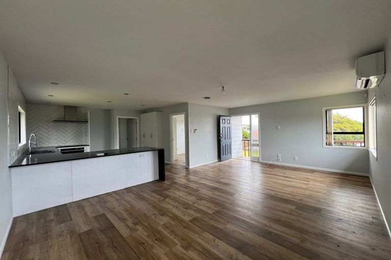 Photo of property in 14 Sabana Place, Unsworth Heights, Auckland, 0632