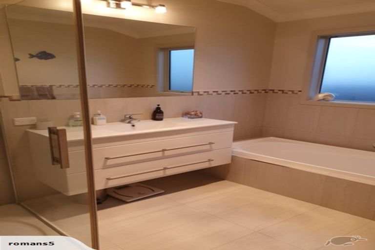 Photo of property in 50 Kapiti Drive, Poraiti, Napier, 4112