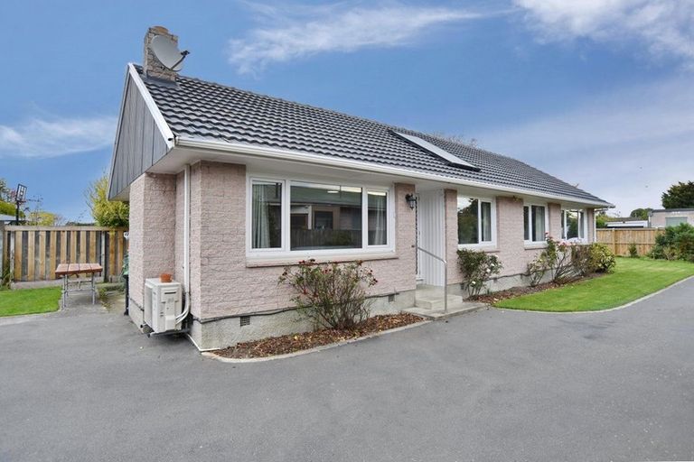 Photo of property in 190 Grimseys Road, Redwood, Christchurch, 8051