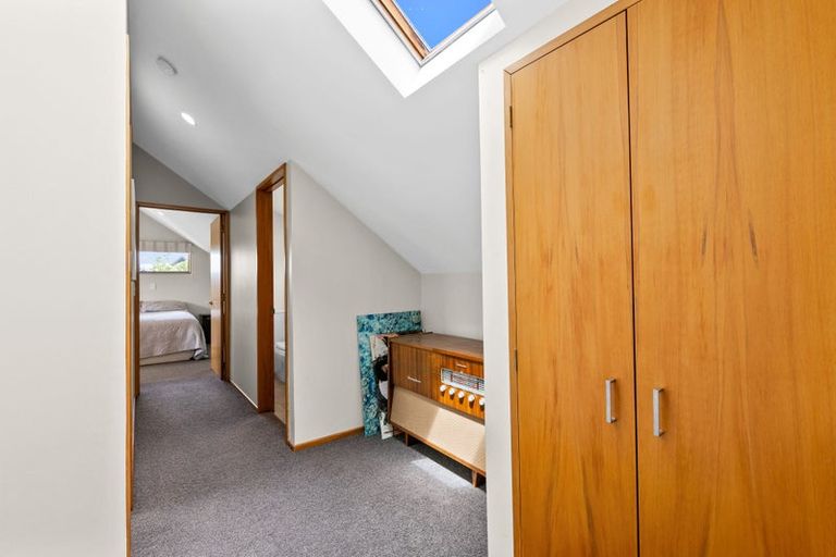 Photo of property in 18 Vanderbilt Place, Halswell, Christchurch, 8025