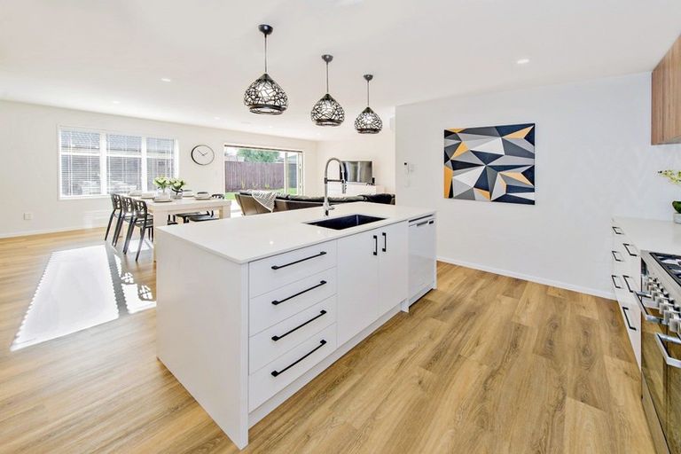 Photo of property in 4 Goldie Place, Rolleston, 7614