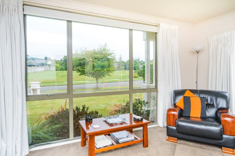 Photo of property in 6 Ursula Drive, Feilding, 4702