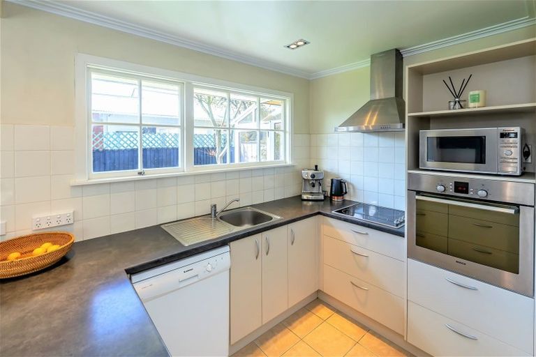 Photo of property in 1/2a Woodbridge Road, Cashmere, Christchurch, 8022