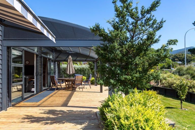 Photo of property in 6 Ataahua Place, Featherston, 5710