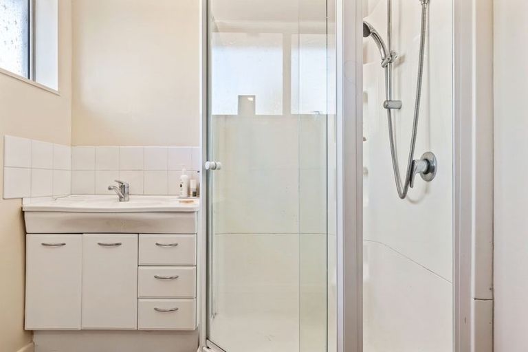 Photo of property in 2/15 Dovedale Avenue, Ilam, Christchurch, 8041