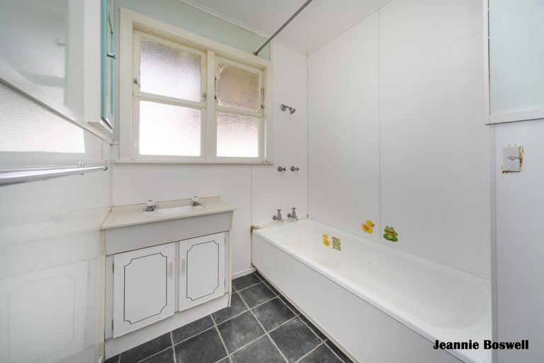 Photo of property in 582-588 Napier Road, Whakarongo, Palmerston North, 4470