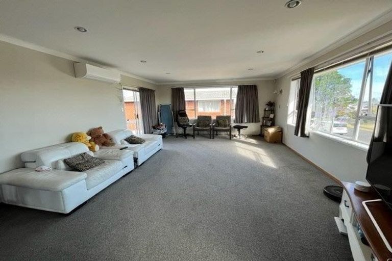 Photo of property in 54 Sorrel Crescent, Bucklands Beach, Auckland, 2012