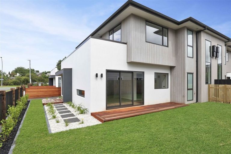 Photo of property in 4/64 Banbury Crescent, Fairfield, Hamilton, 3214