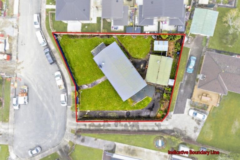 Photo of property in 16 Belgrave Place, Papakura, 2110