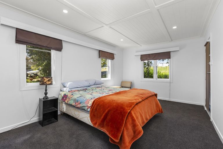 Photo of property in 14 Main Road, Raglan, 3225