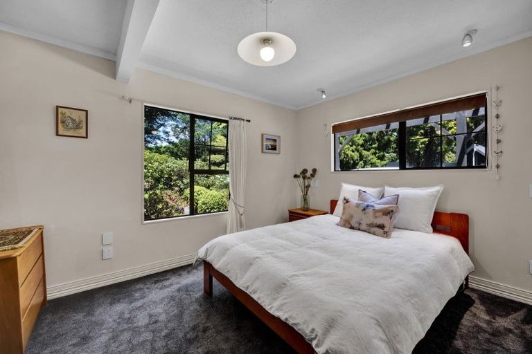 Photo of property in 48 Kairau Road West, Sentry Hill, New Plymouth, 4373
