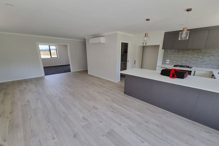 Photo of property in 62 Hokioi Drive, Kenepuru, Porirua, 5022