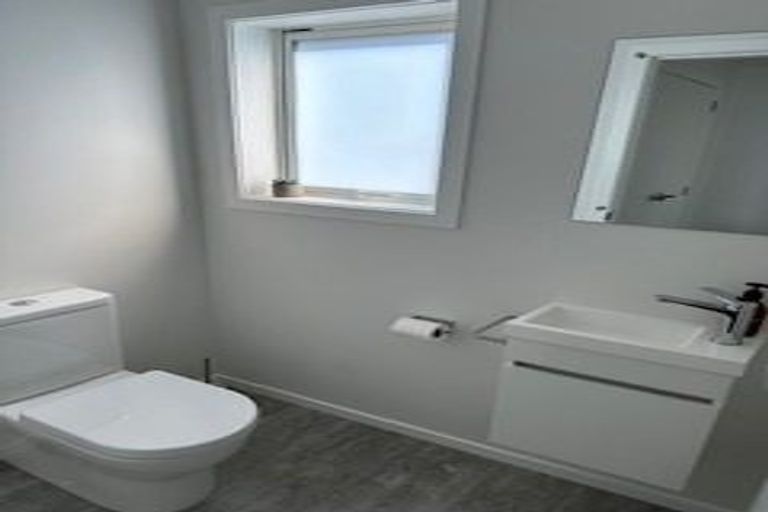 Photo of property in 8 Tainui Terrace, Tawa, Wellington, 5028