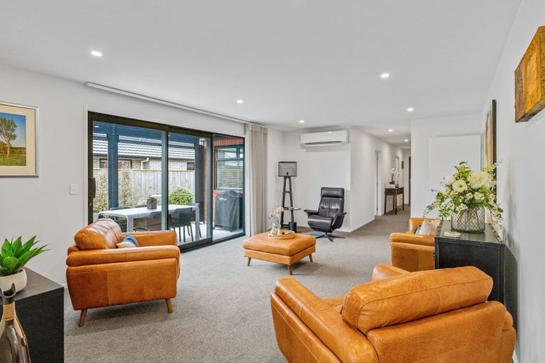 Photo of property in 9 Pahiki Crescent, Levin, 5510