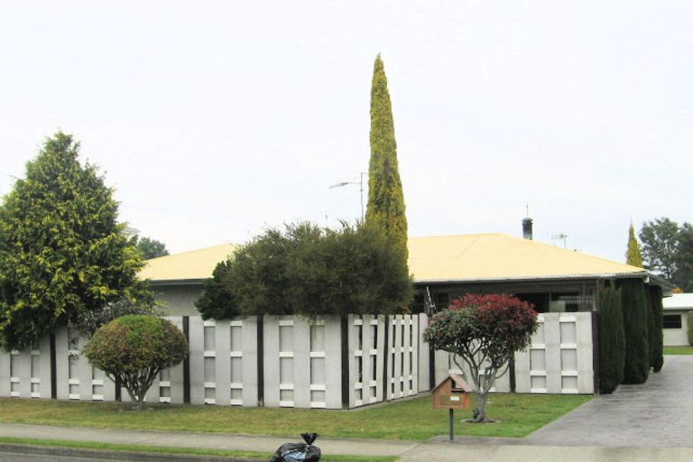 Photo of property in 6 Henderson Crescent, Onekawa, Napier, 4110