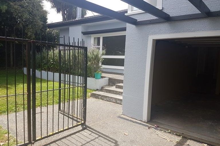 Photo of property in 9 Collingwood Street, Hokowhitu, Palmerston North, 4410