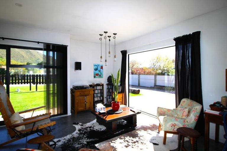 Photo of property in 41 Freyberg Avenue, Kurow, 9435