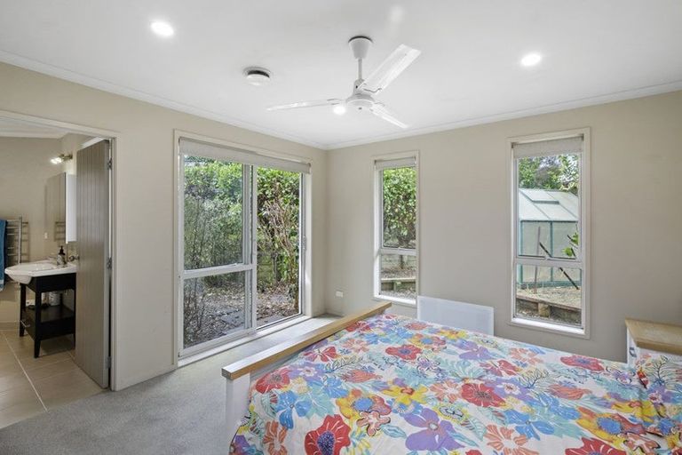 Photo of property in 10 Ernest Shackleton Place, Waiuku, 2123