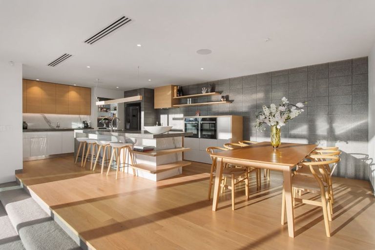 Photo of property in 6 Gazelle Lane, Redcliffs, Christchurch, 8081