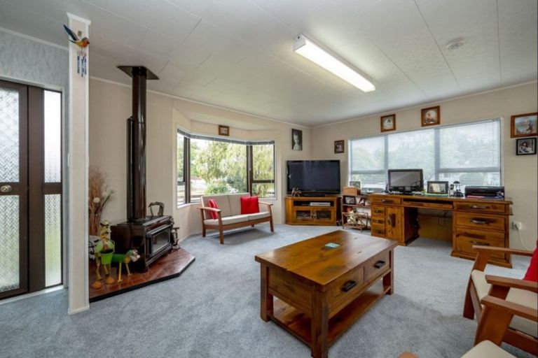 Photo of property in 8 Deller Grove, Silverstream, Upper Hutt, 5019