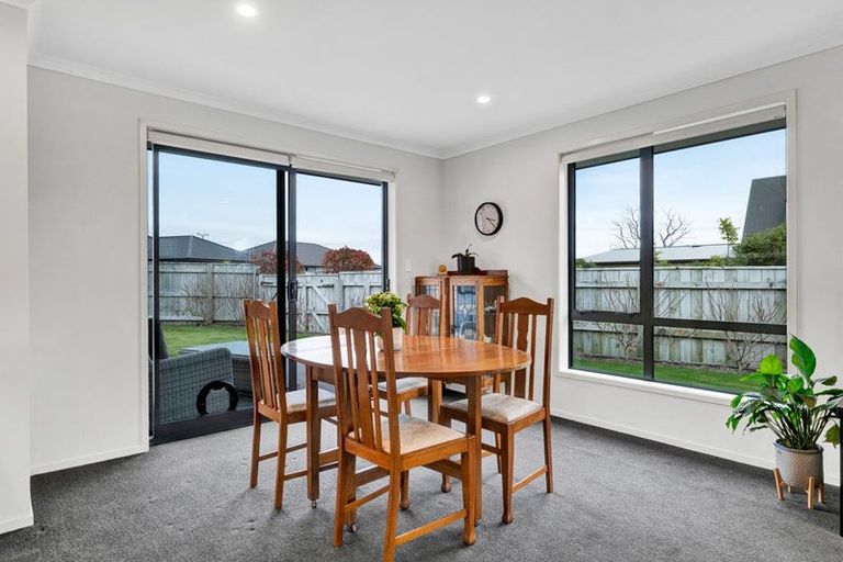 Photo of property in 9 Piharau Crescent, Hurdon, New Plymouth, 4310