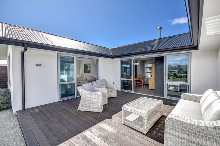 Photo of property in 2 Stratton Way, Mosgiel, 9024