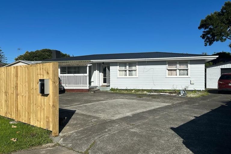 Photo of property in 4 Kambalda Street, Mangere Bridge, Auckland, 2022