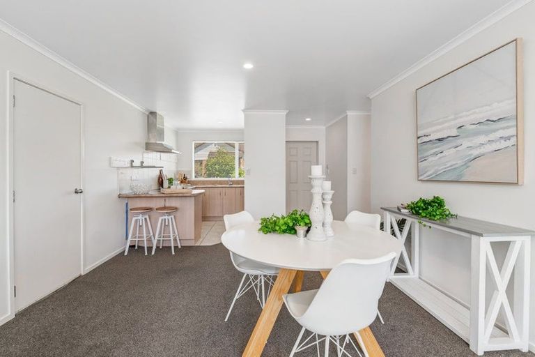 Photo of property in 8/262 Centreway Road, Orewa, 0931