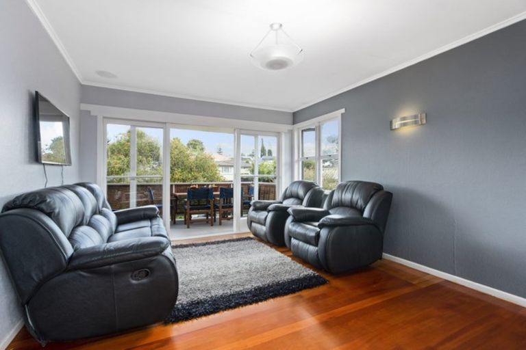 Photo of property in 4 Wood Avenue, Howick, Auckland, 2014