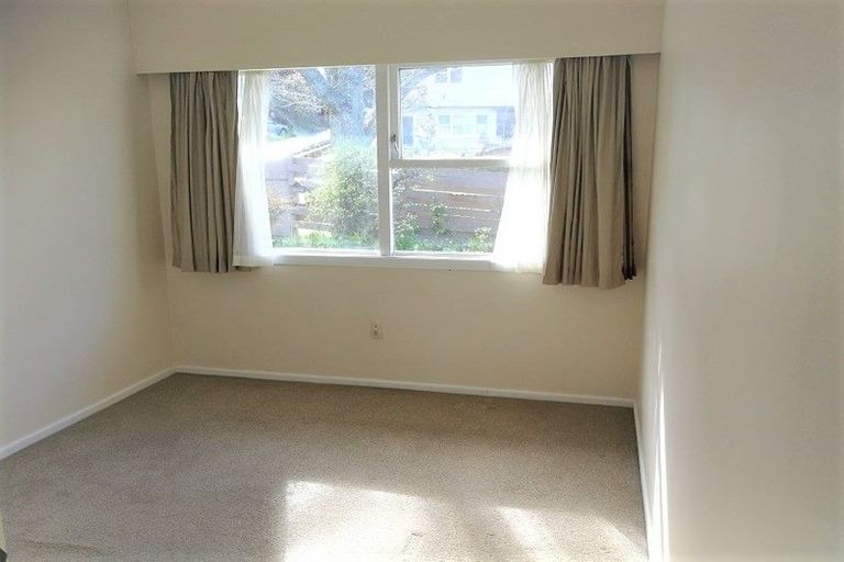 Photo of property in 18 Ramillies Place, Glenfield, Auckland, 0629