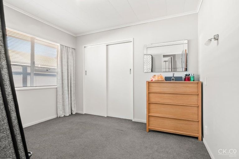 Photo of property in 43a Ludlam Crescent, Woburn, Lower Hutt, 5010