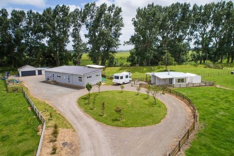 Photo of property in 78 Tamatarau Road, Tokomaru, Palmerston North, 4474