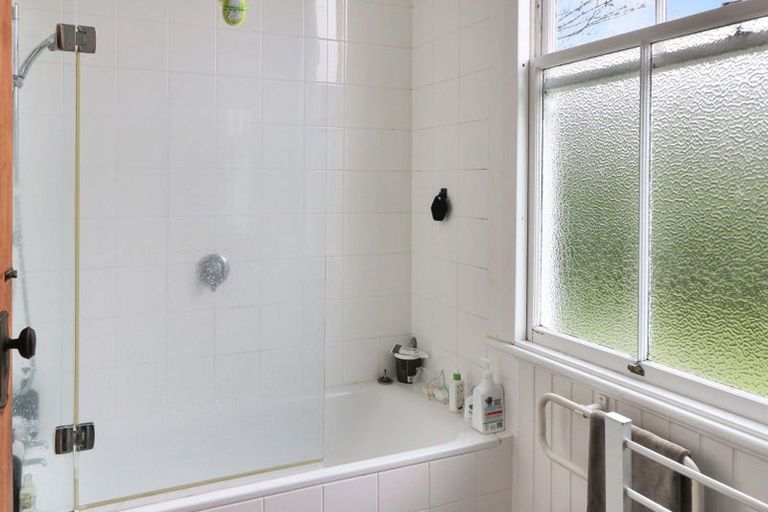 Photo of property in 16 Kenya Street, Ngaio, Wellington, 6035