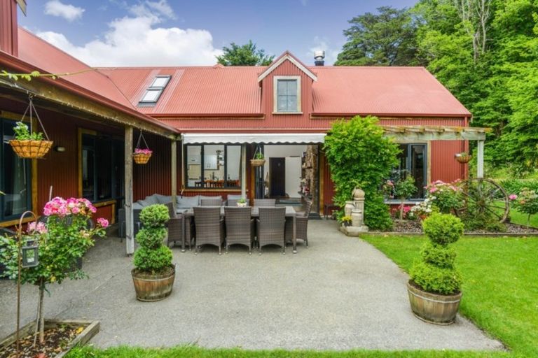 Photo of property in The Woolshed, 15 Omarunui Road, Waiohiki, Napier, 4183