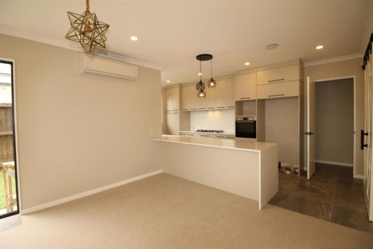 Photo of property in 37 Papareia Road, Karaka, Papakura, 2113