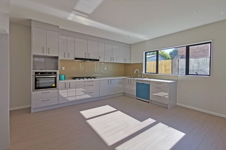 Photo of property in 31a Meadway, Sunnyhills, Auckland, 2010