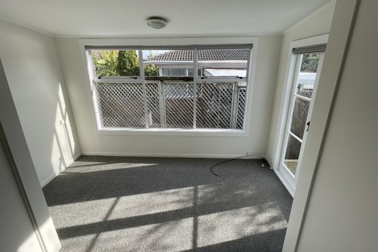 Photo of property in 2/85 Lake Road, Belmont, Auckland, 0622