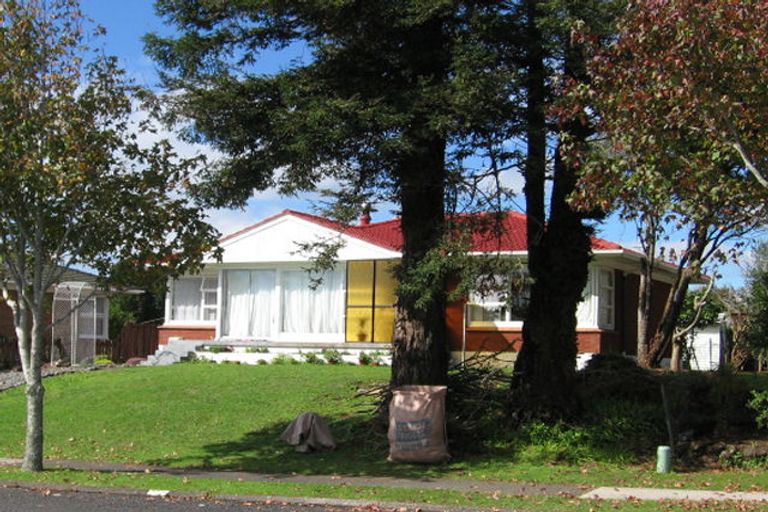 Photo of property in 18 Wells Road, Bucklands Beach, Auckland, 2012