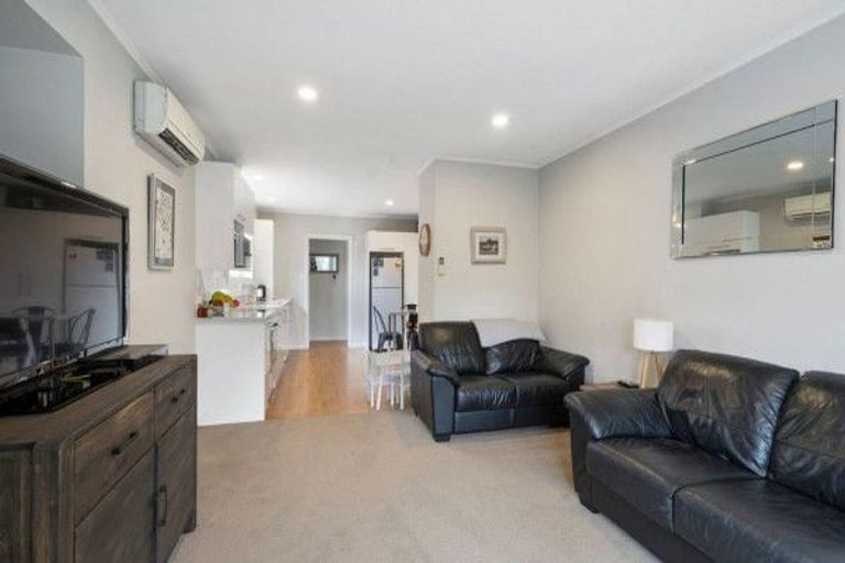 Photo of property in 15 Maryhill Avenue, Hoon Hay, Christchurch, 8025