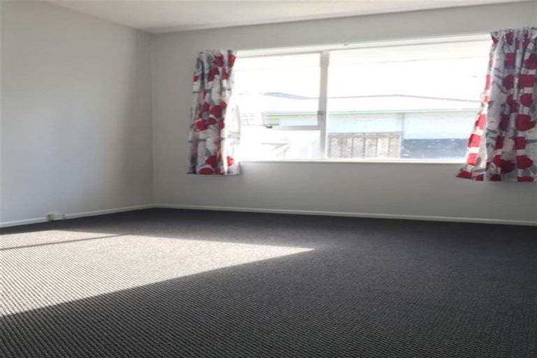 Photo of property in 2/6 Pateke Place, Bromley, Christchurch, 8062