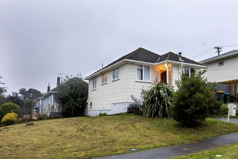 Photo of property in 104 Mckillop Street, Ranui, Porirua, 5024