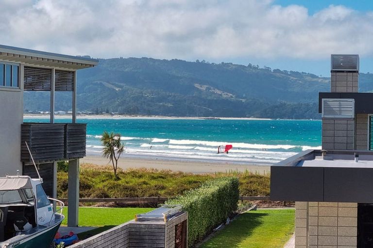 Photo of property in 57 Taumata Road, Omaha, 0986