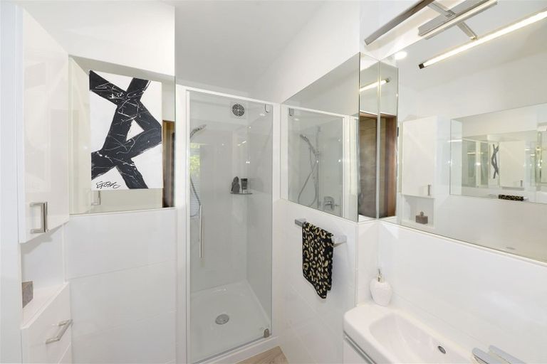 Photo of property in 8 Crichton Terrace, Cashmere, Christchurch, 8022