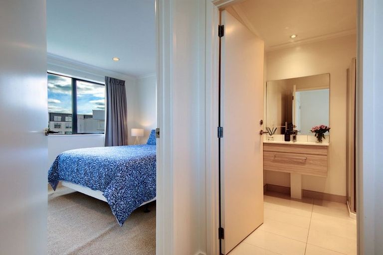 Photo of property in 29 Kanuka Road, Hobsonville, Auckland, 0616