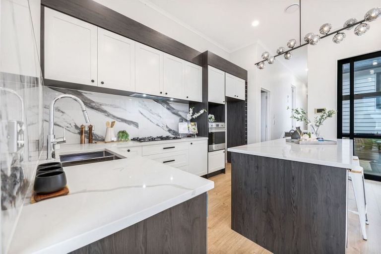 Photo of property in 85 Tir Conaill Avenue, Flat Bush, Auckland, 2019