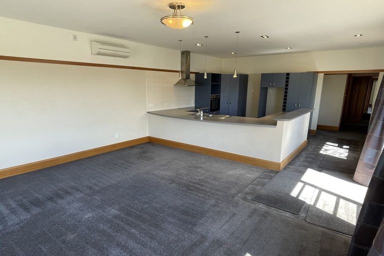 Photo of property in 27 Hackthorne Road, Cashmere, Christchurch, 8022