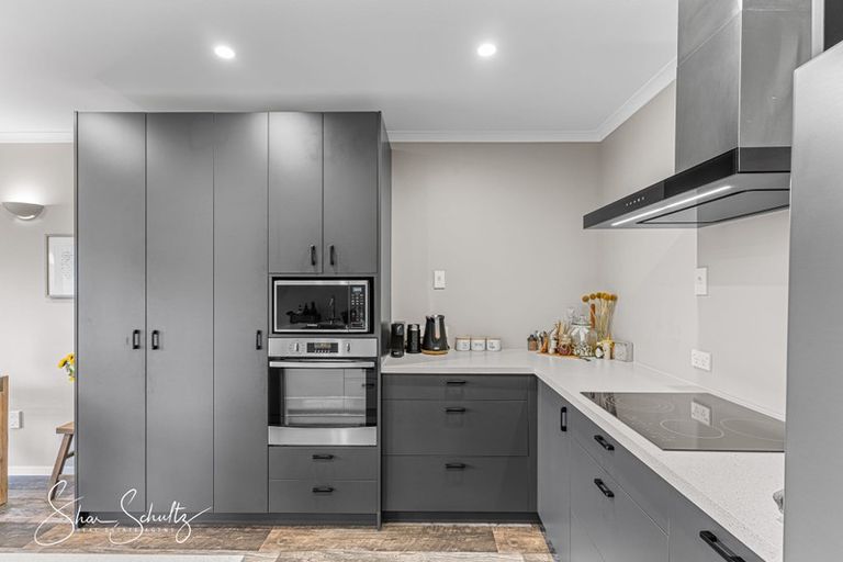 Photo of property in 17 Hook Road, Paparoa, 0571